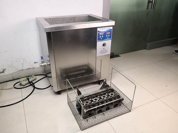 Ultrasonic cleaning effect